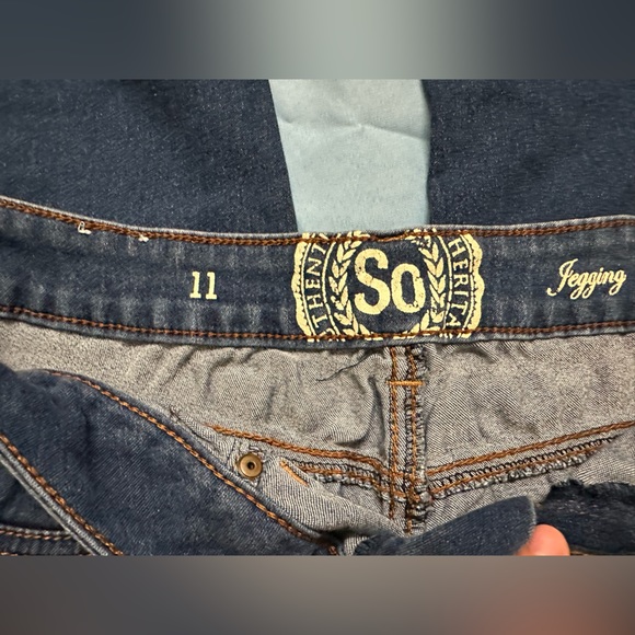 Jean - Picture 2 of 2